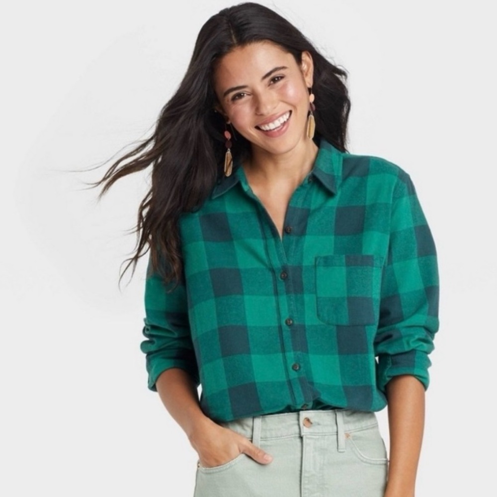 Universal Thread Teal and Dark Green Plaid Button-Down Shirt